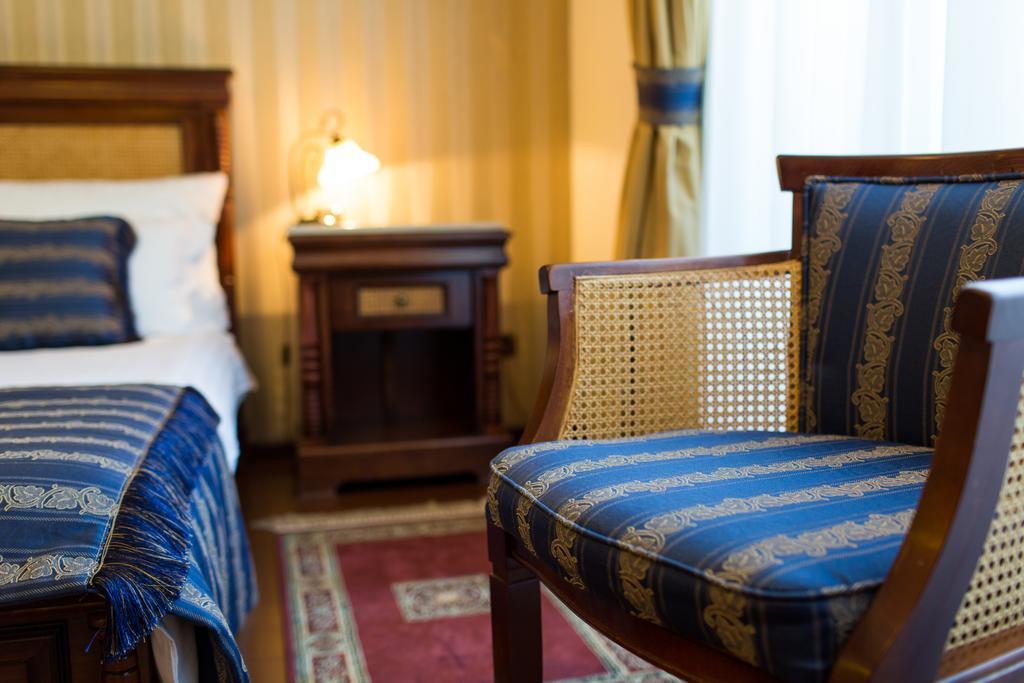 Vila Paris Boutique Hotel Bucarest Esterno foto