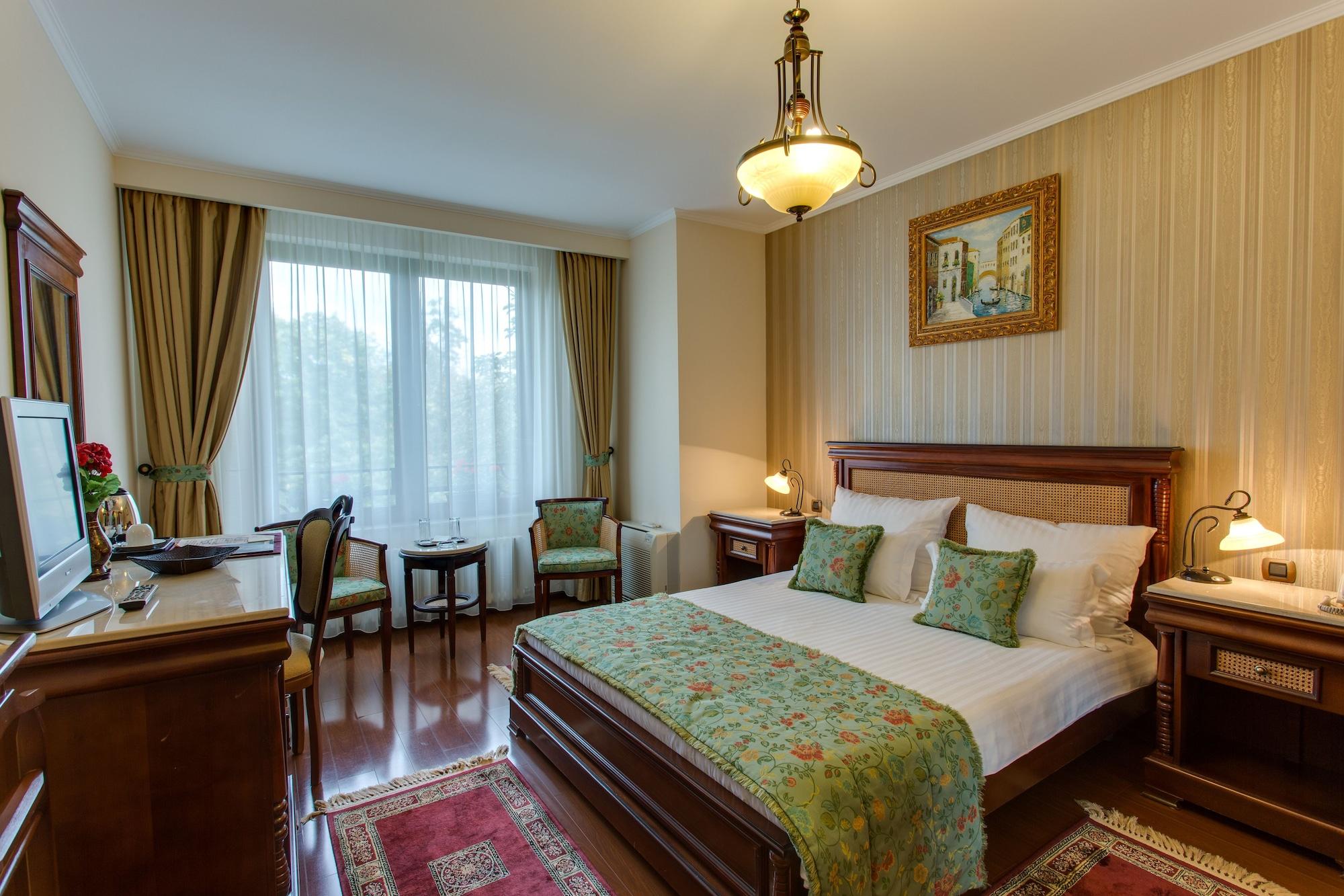 Vila Paris Boutique Hotel Bucarest Esterno foto