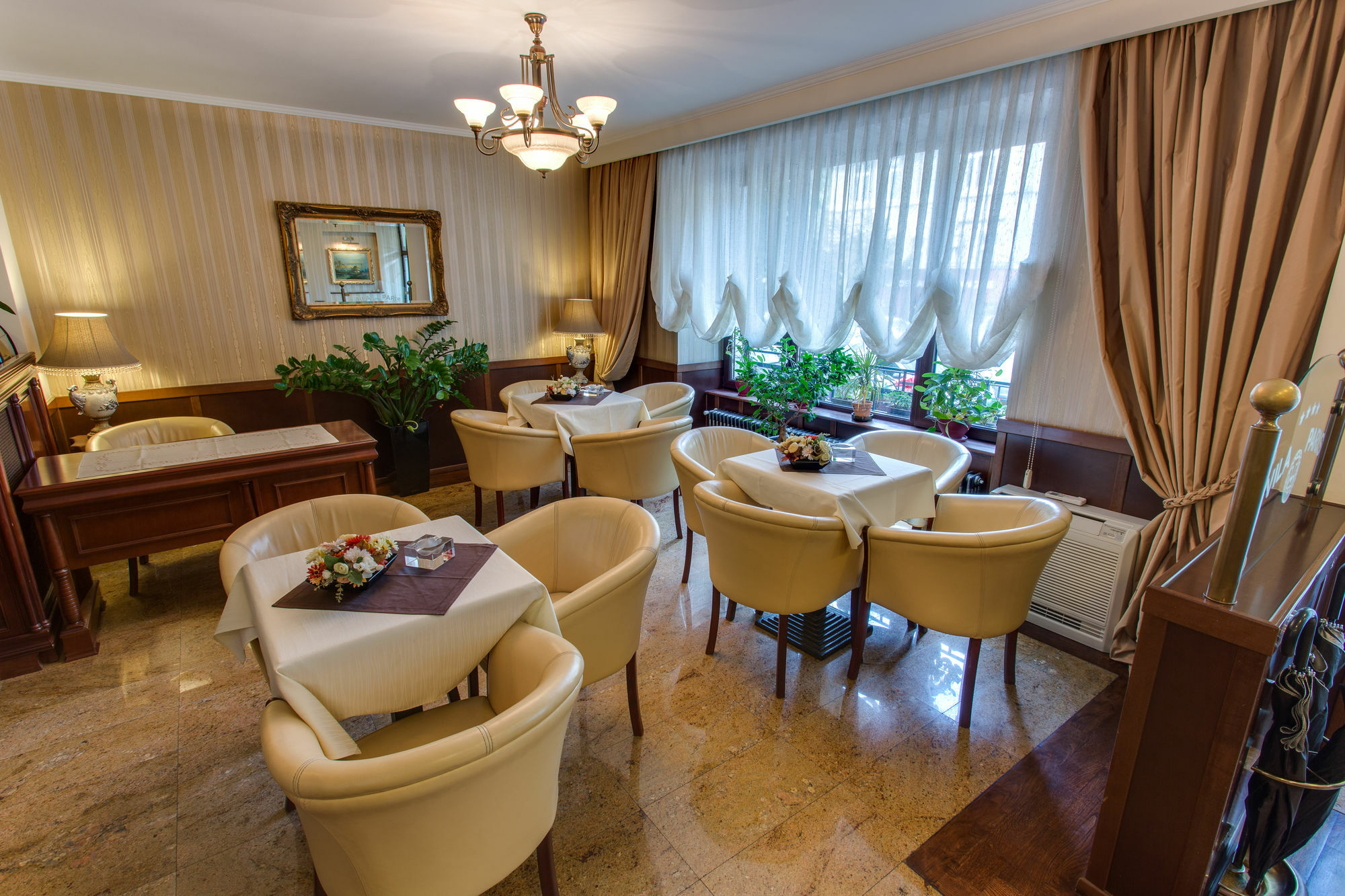 Vila Paris Boutique Hotel Bucarest Esterno foto